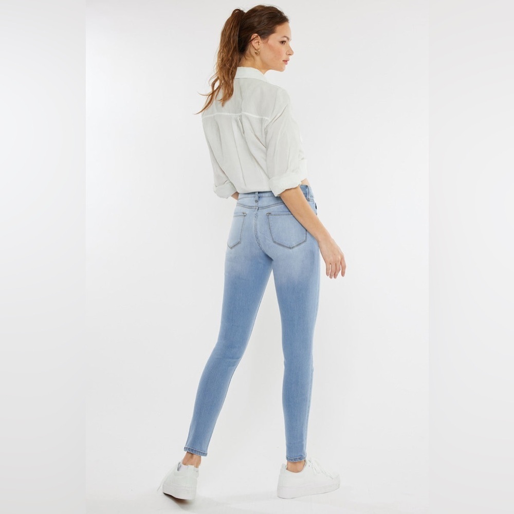 KanCan Alani Mid Rise Super Skinny Jeans In Light Wash Size 7 - Picture 2 of 12